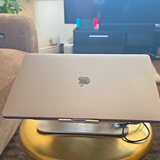 Apple MacBook Pro 15-inch 2017 – 3.1GHz i7, 16GB RAM – Great Condition, Touchbar