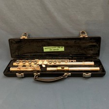 Gemeinhardt 50 Series 52SP Closed Hole Flute with Gold Lip Plate
