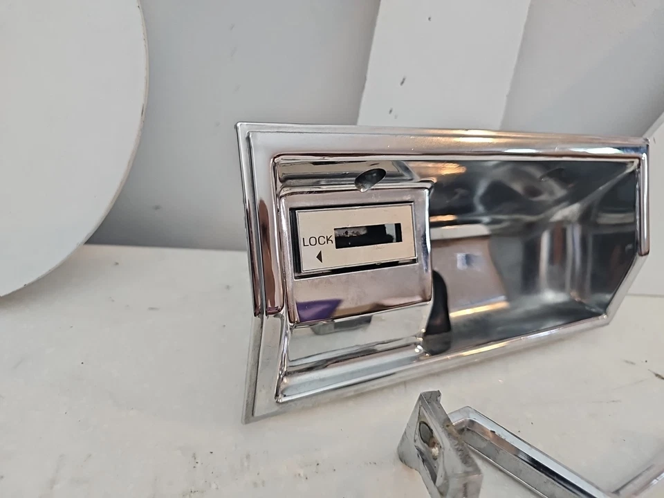 Conjunto de manija de puerta interior laterales LH Lincoln Town Car 81-89 OEM 1985 Foto 3 de 4