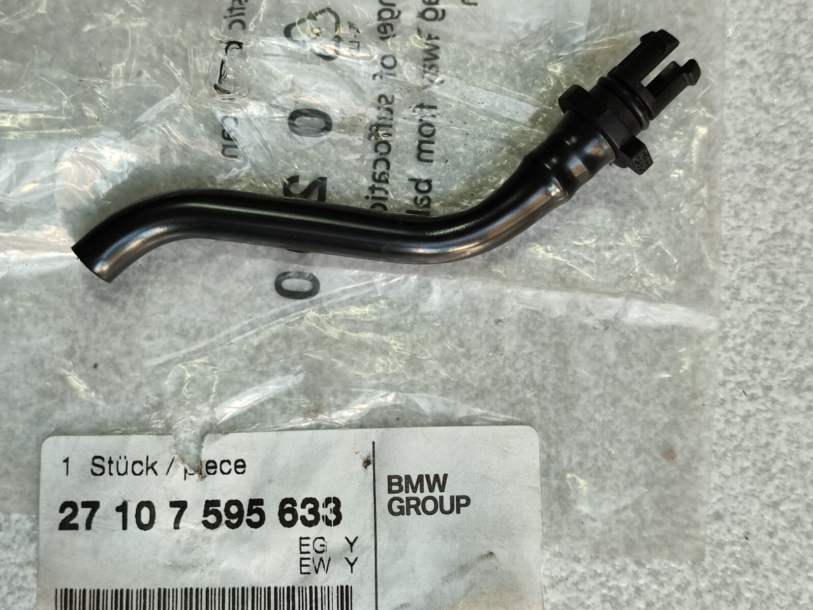 BMW X5 E70+LCIF15X6 E71E72F16 gearbox vent pipe !!NEW!! GENUINE