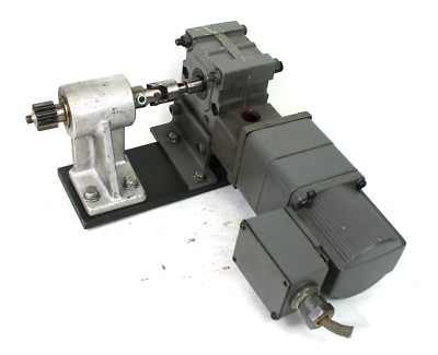 Mitsubishi JIS C 4004 Servo Motor w/ Teti 13GCE C Speed Reducer