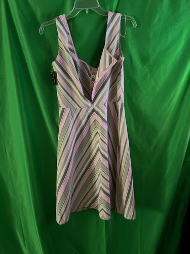 adrianna stripped dress Size 8 - Picture 4 of 8
