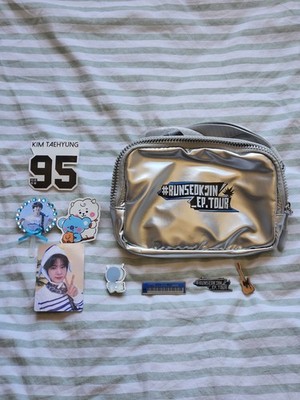 BTS Run Seokjin Ep. Tour London Bag (VIP Gift) with pins and card