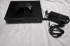 Microsoft Xbox One Black Console w/ Controlle...