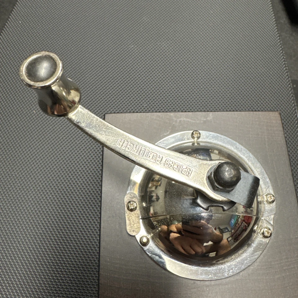 Molinillo de pimienta Peugeot Olivier Roellinger 5,25 pulgadas, chocolate, 9,5x11x13,5 cm (... Foto 2 de 4