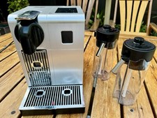 Nespresso Delonghi EN750MB mit 2 original Mil...