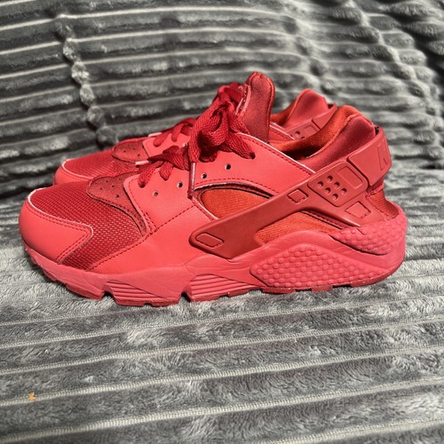 Size 7 - Nike Air Huarache Triple Red