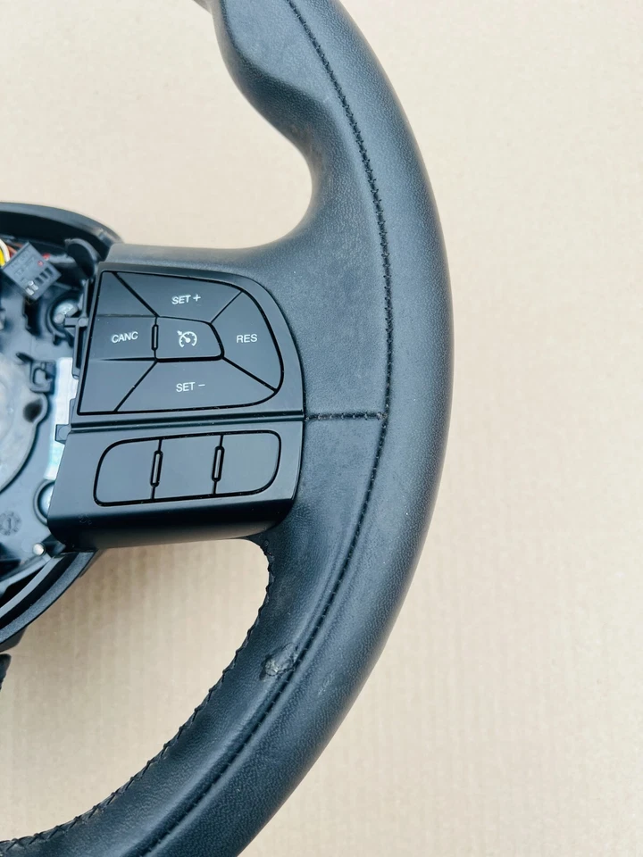 2016-2018 FIAT 500X DRIVER STEERING WHEEL W/AUDIO CRUISE CONTROL SWITCHES OEM - Image 3 of 4