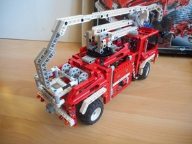 LEGO Technic Fire Truck with Box (Lego No: 8289)