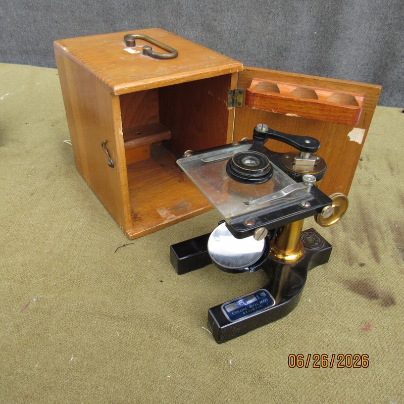 Vintage Bausch & Lomb  Simple Dissecting Microscope with the wood case Excellent