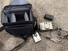 Canon PowerShot G2 Digital Camera 4.0 MP 3x Optical Zoom charger case battery