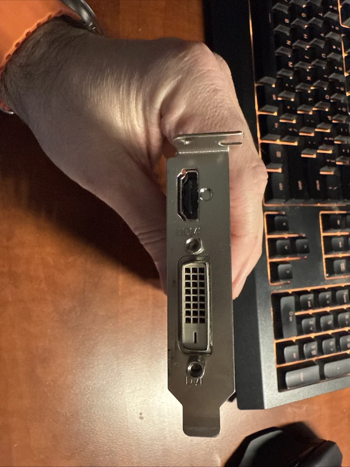 Asus Radeon EAH6450 Silent/DI/1GD3 High Profile Video Card - Image 3 of 3