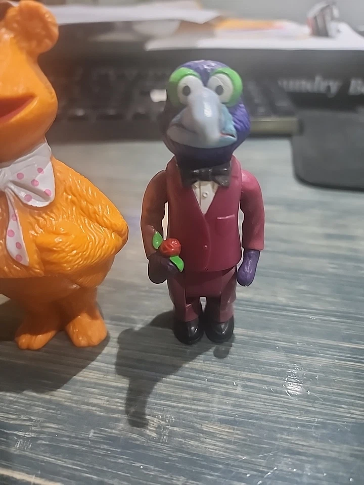 Fisher Price 1978 MUPPET SHOW Stick Puppet Figures Lote De 2 Fozzie Gonzo - Imagem 3 de 4