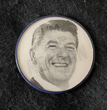 classic RONALD REAGAN 1980 B/W flasher 2 1/2 inch vari-vue I'm for REAGAN