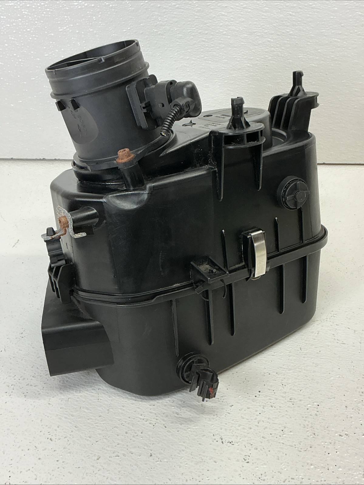 14-17 Maserati Ghibli Quattroporte Right Side Engine Air Intake Filter Black OEM