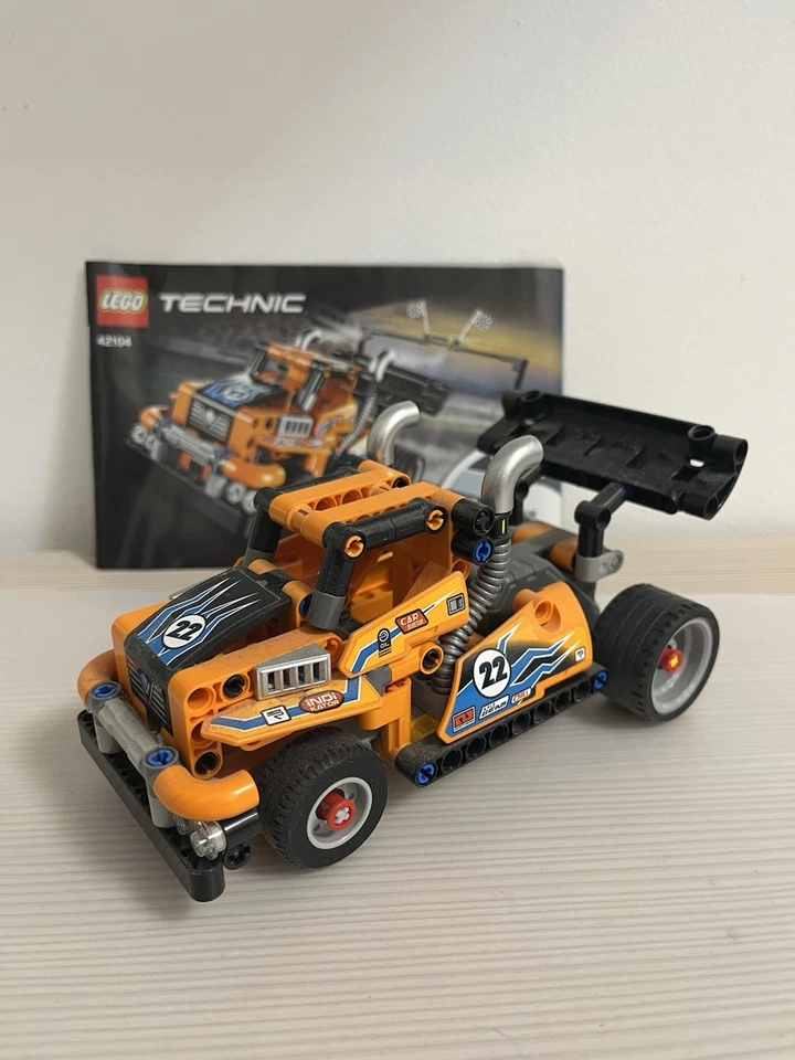 LEGO Technic 42010 Off-Road Racer, foto 1 di 2