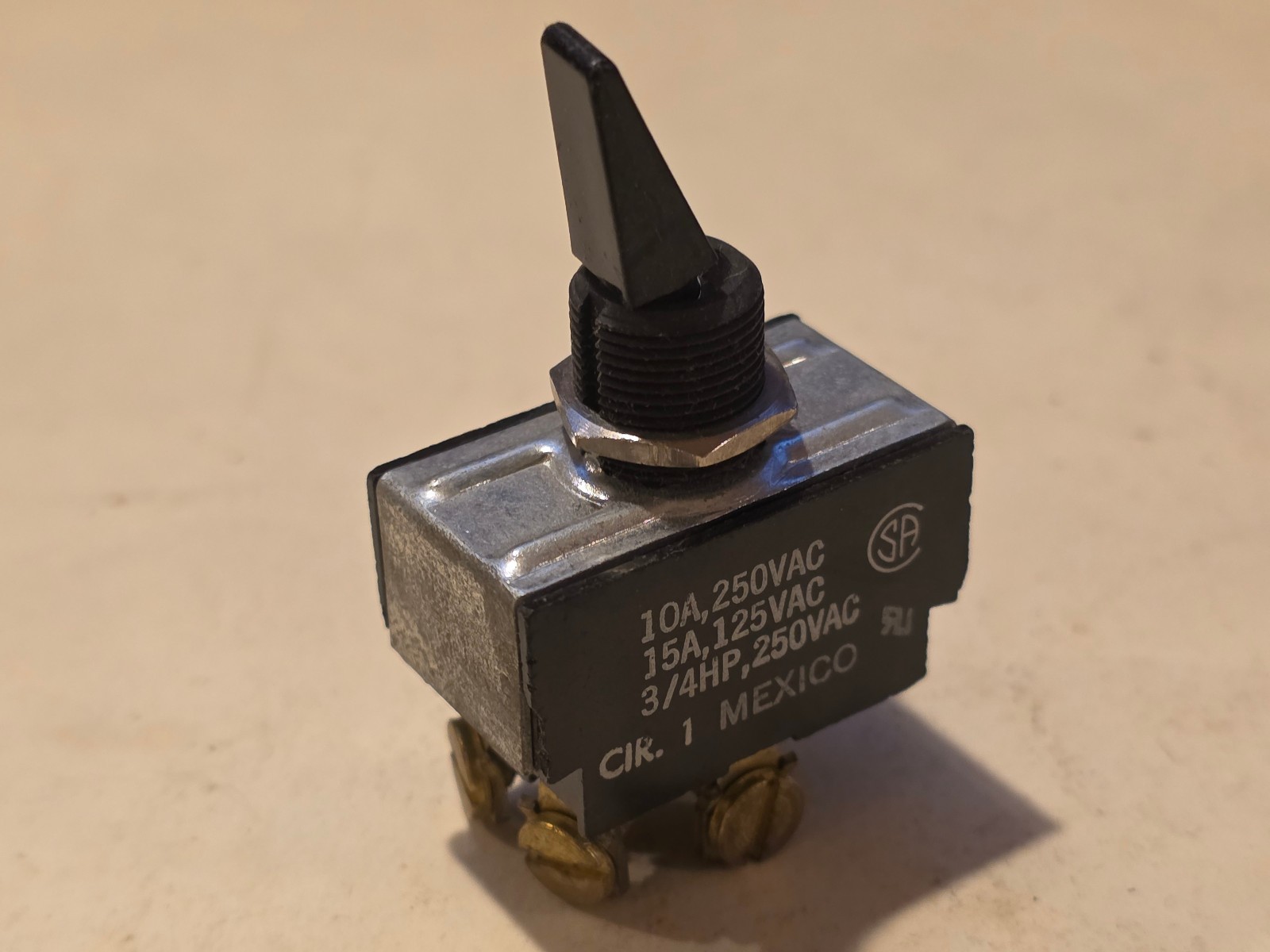 Carling Switch Toggle 6GG5E-NBL3, Off-On-(On), 2P2T, Bass 130-1040-010 (NOS)