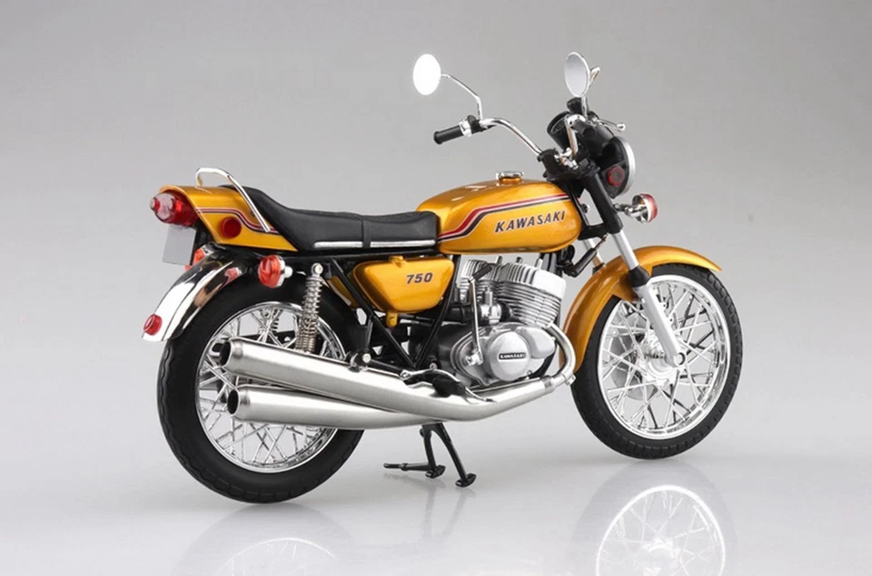 AOSHIMA 1/12 Scale kawasaki 750SS MACH IV Gold Motorcycle Diecast Model Toy  - Bild 3 von 4