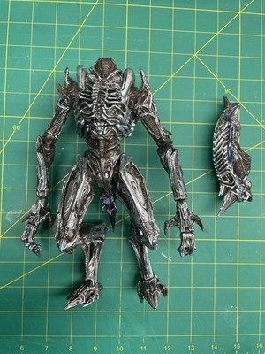 2020 NECA ULTIMATE RHINO ALIEN 11  Loose FIGURE Fox Aliens Broken Custom Fodder