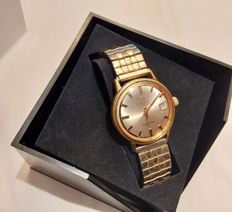 Tissot Seastar Visodate, 17 jewel manual, 1969-1970 gold watch. Cal 782-1 boxed.