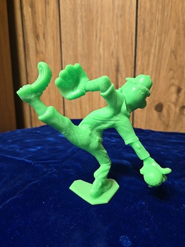 1972 Nutty Mads Marx: Bull Pen Boo Boo, Baseball Pitcher, - Picture 2 of 4