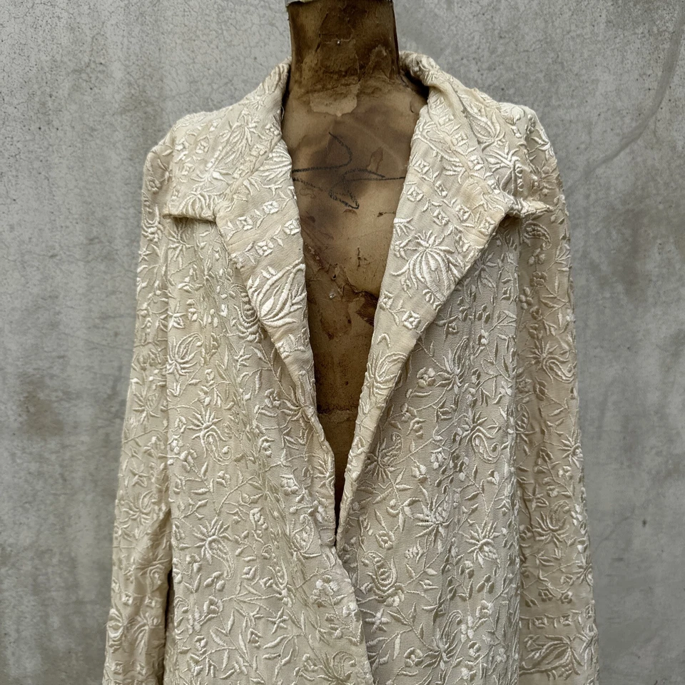 Antiguo Abrigo de Seda Egipcio Crema Bordado a Mano Años 20 Maxi Vestido Chaqueta De Colección Foto 3 de 4