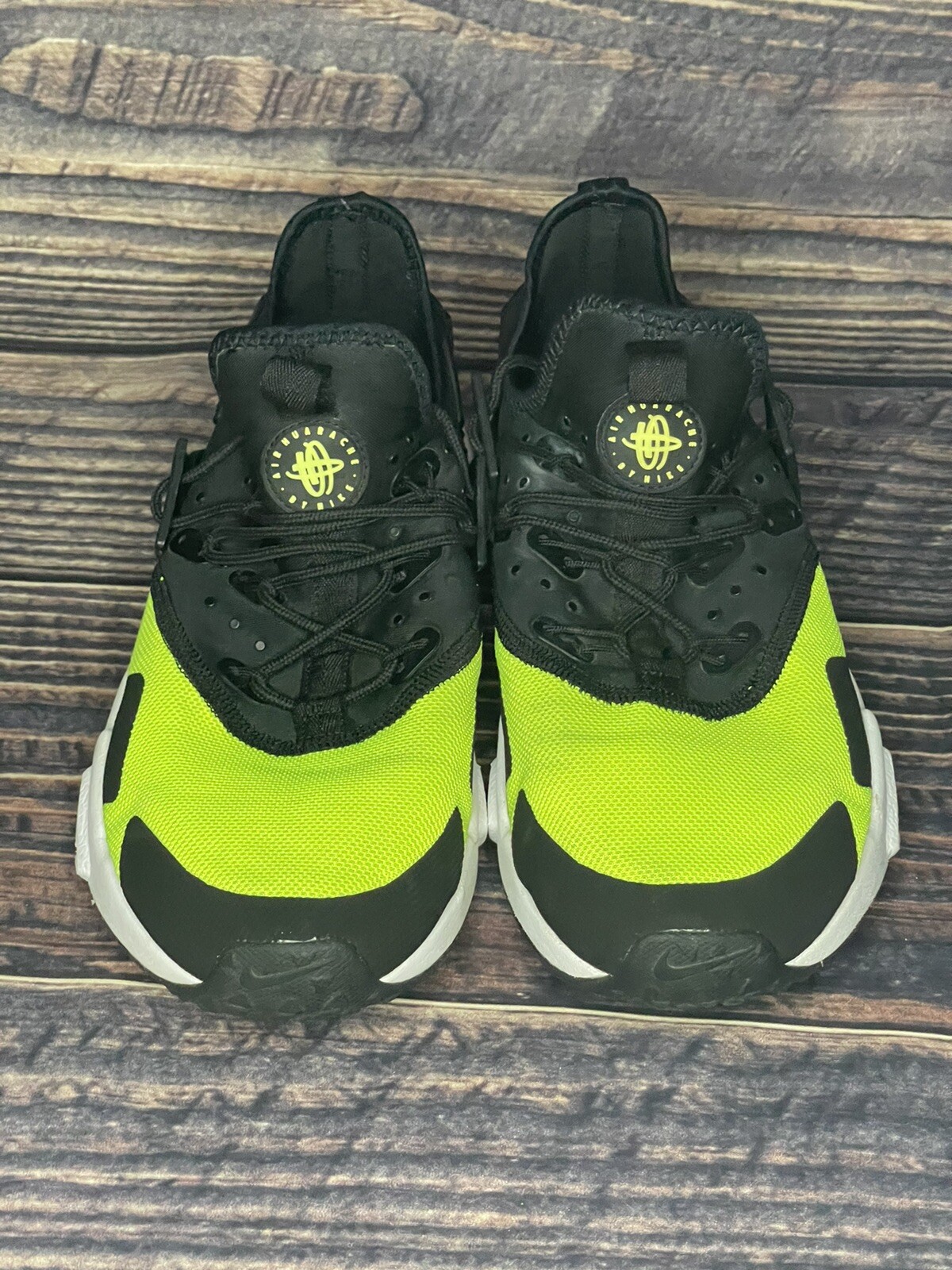 nike huarache drift volt