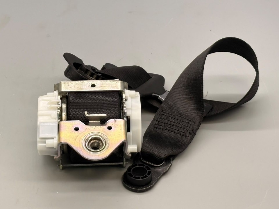 JAGUAR XF PORTFOLIO V6 AUTO - Front Right Side Drivers Seatbelt 9X23-F611B08-AD