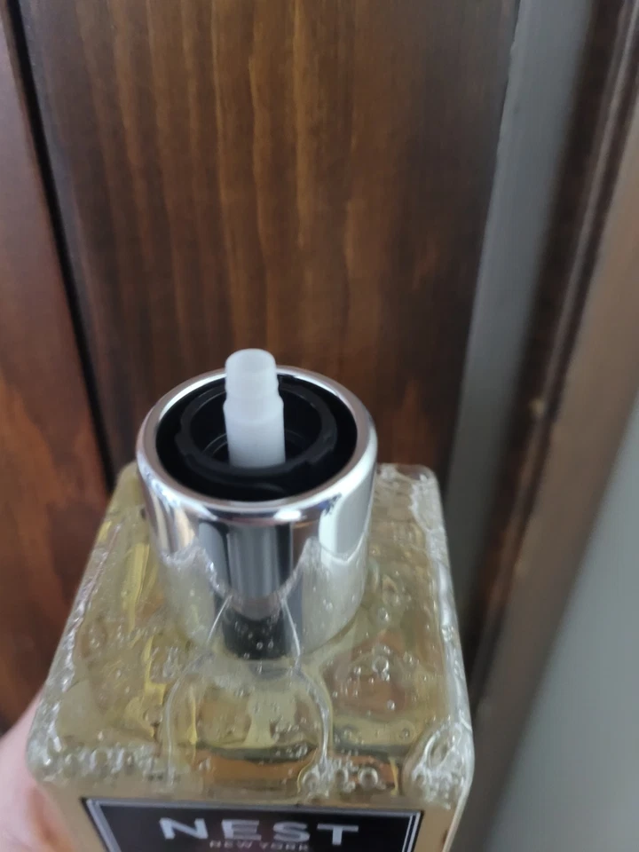 Nest Hand Soap Cedar Leaf And Lavender 10 Fl Oz Pump Cap Broken No Box - Image 3 of 3