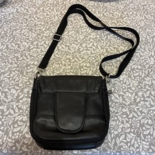 Black Leather Travel Bag. Great For Holidays. Lots Of Handy Sections & Zips
