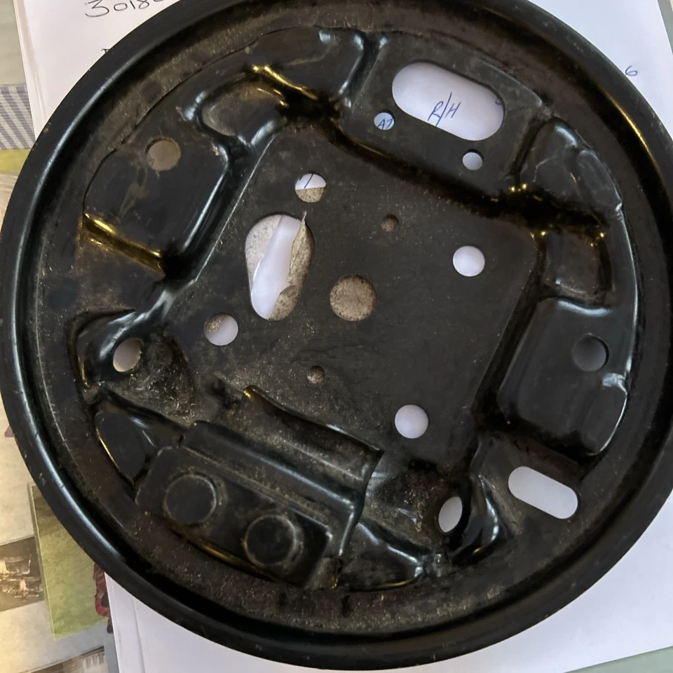 Ford Escort 97 Rear Brake Disc Plate New Genuine 1005973 QTY 1 - Image 3 of 3