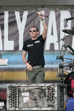 Chester Bennington of Linkin Park at LIVE 8 Philadelphia Show at P- Old Photo 1