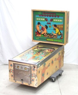 1975 Bally Knockout Pinball Machine- Plays, Needs Some Work