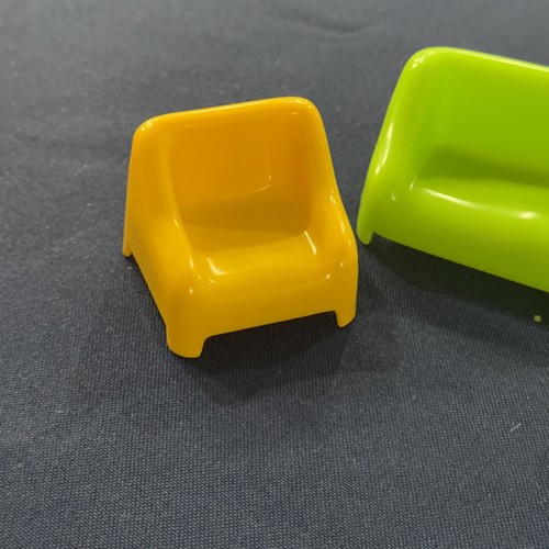 1973 Vintage Hasbro Weebles Green Couch and Yellow Chair Dollhouse Furniture - Picture 2 of 6