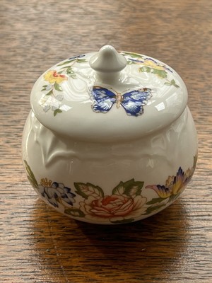 Aynsley Cottage Garden Bone China kanneliertes Design Deckel Schmuckschatulle