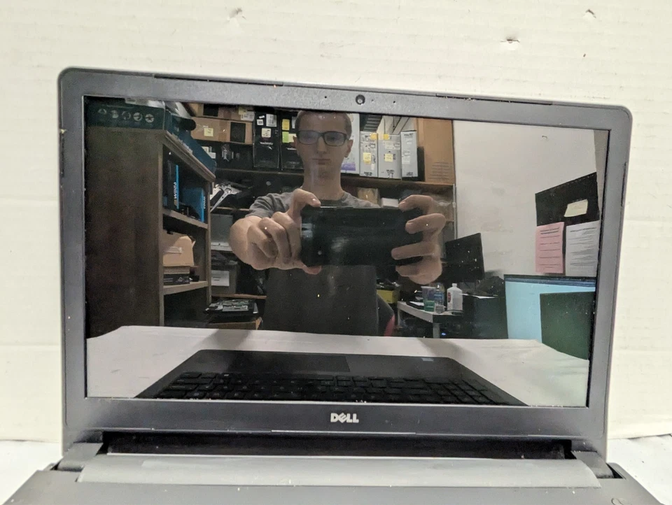 Portátil Dell Inspiron 15-5559 15" intel i5 6ta generación 8gb ram sin hdd Foto 2 de 4