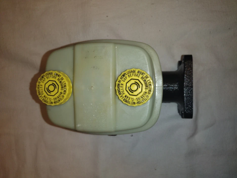 FREIGHTLINER M2 106 CILINDRO MAESTRO # 61639SR-BOSH Foto 2 de 4