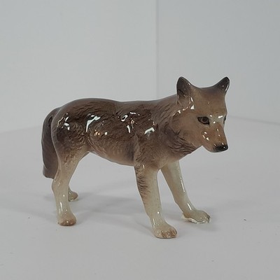 Hagen Renaker Gray Mama Wolf Retired