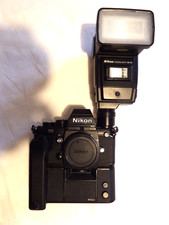 Nikon F3 HP + Motor MD4 + Blitz SB 16 Top Zus...