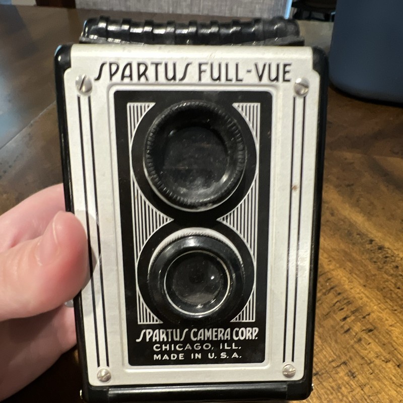 Spartus Full-Vue TLR Twin Lens Reflex 127mm Film Camera Black Made in USA