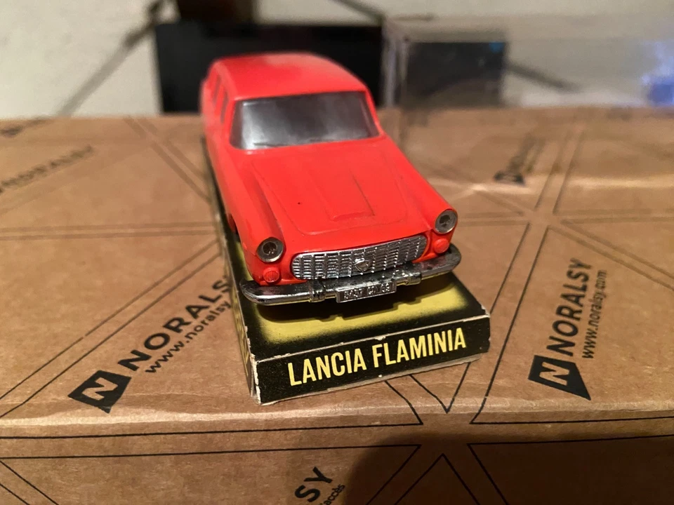 NOREV PLASTQUE ANCIENNE LANCIA FLAMINIA N°58- ÉCHELLE 1/43 IDEM PAYA - Photo 2/4