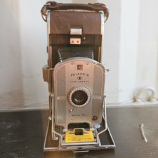 Macchina fotografica terrestre pieghevole Polaroid vintage modello 95a circa anni 50 antica non testata