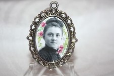 St. Therese of Lisieux Medal or Rosary Center/Antique Silver or Bronze 1