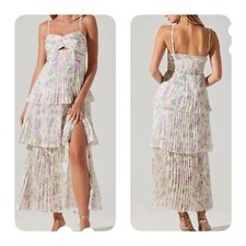 NEW ASTR THE LABEL - EMMI FRONT CUTOUT TIERED Floral bridal DRESS NWOT $197