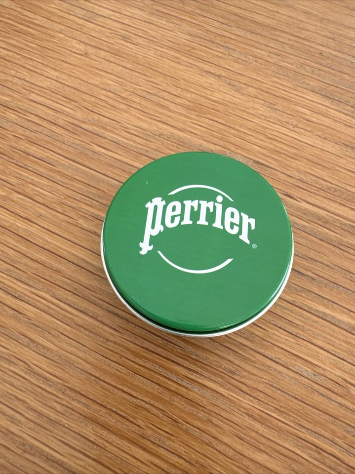 Boite Métal Publicitaire Perrier - Ancienne Boite Pub Boisson Perrier Diam 5.5cm - Photo 2/4