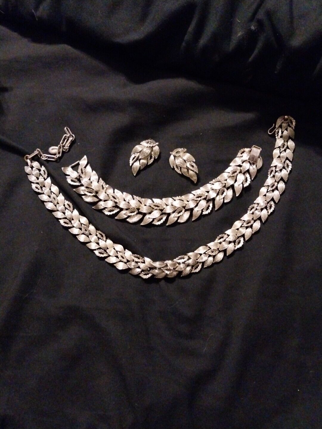Picture 1 of 6