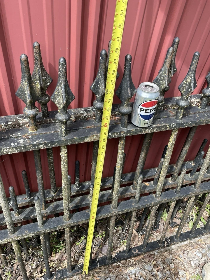 Cerca de hierro exterior antigua rara del siglo XIX muy pesada seis secciones de 8’ aprox. 48’ Foto 4 de 4