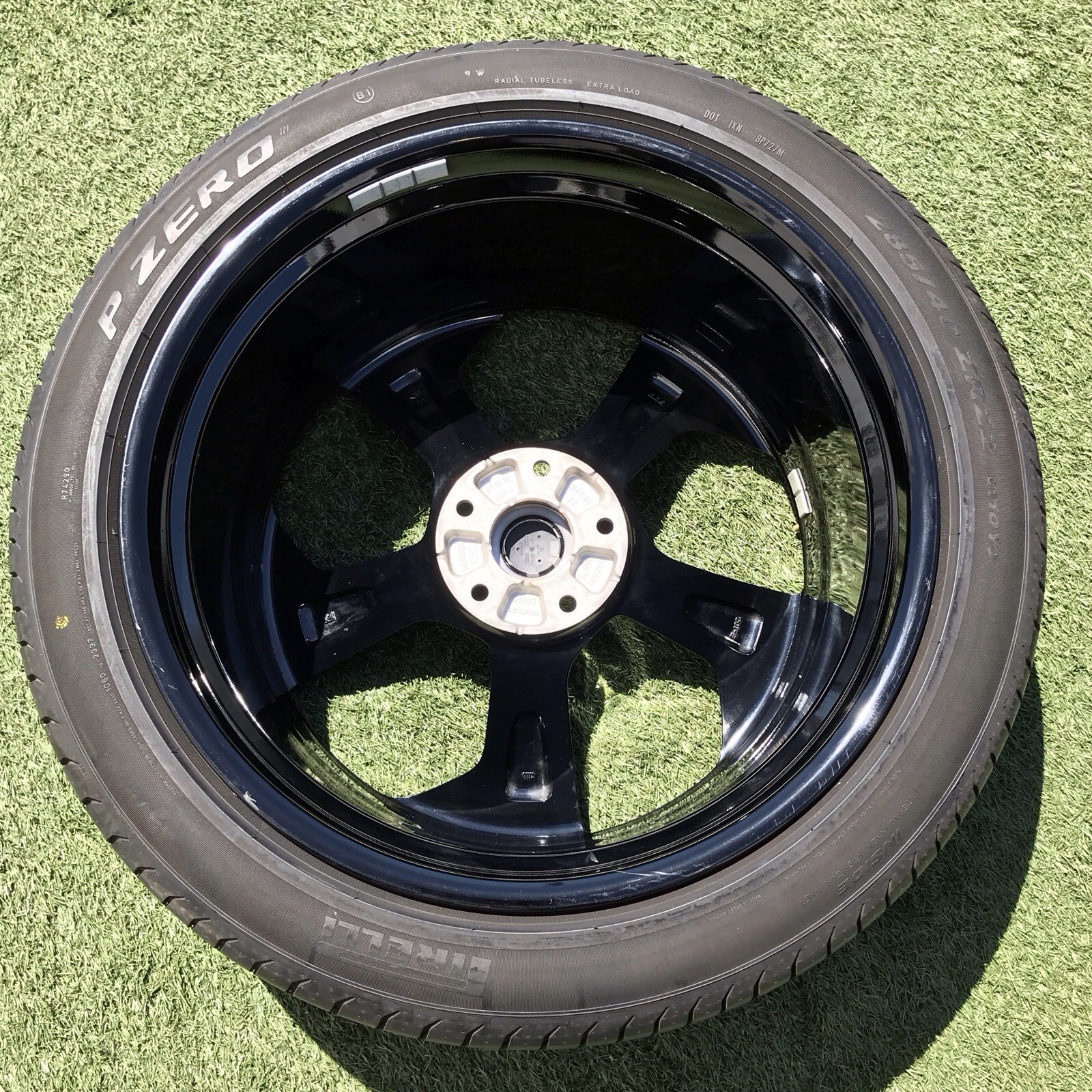 Bentley Bentayga Wheels Set of 4 Black P/N 36A601025