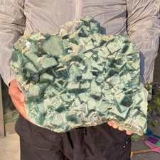 Pierre Fluorite Bleue : Vertus, signification et bienfaits de cette pierre