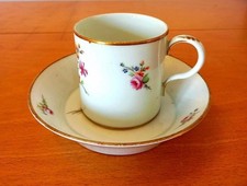 Tasse en porcelaine